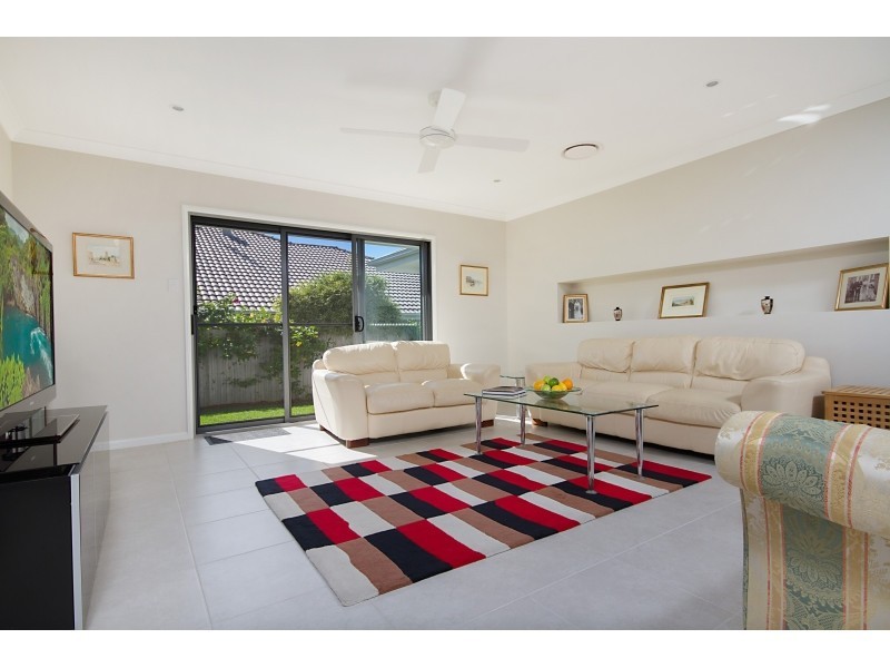 6 Waterville Way, Peregian Springs QLD 4573