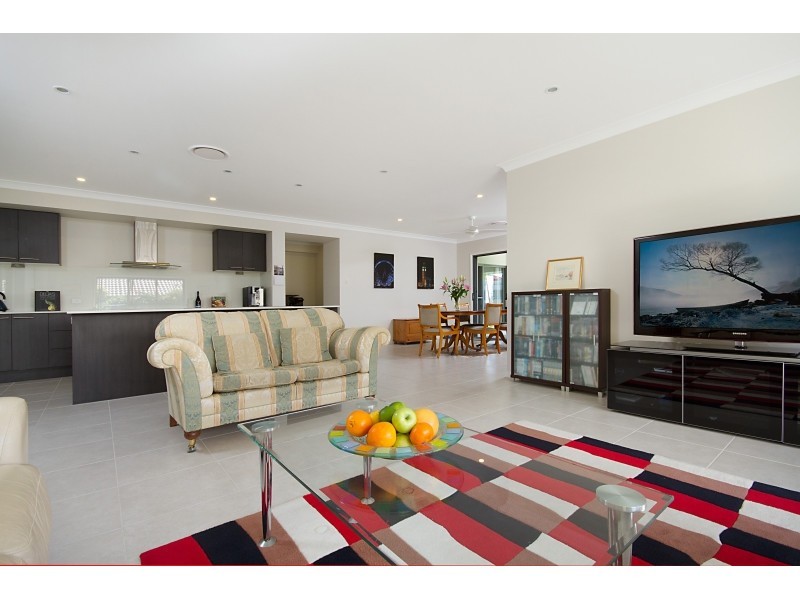 6 Waterville Way, Peregian Springs QLD 4573