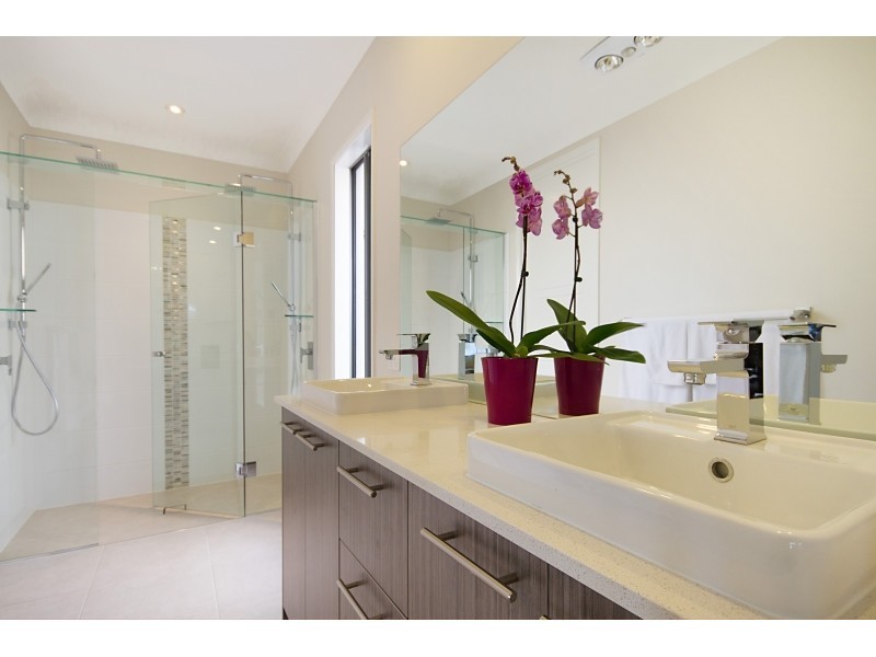 6 Waterville Way, Peregian Springs QLD 4573