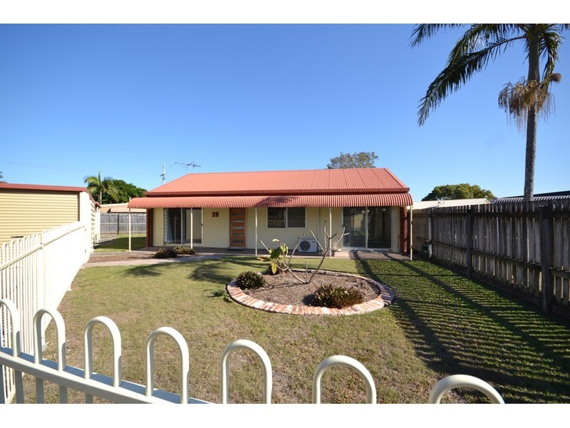 20 Banks Cres, Wynnum West QLD 4178