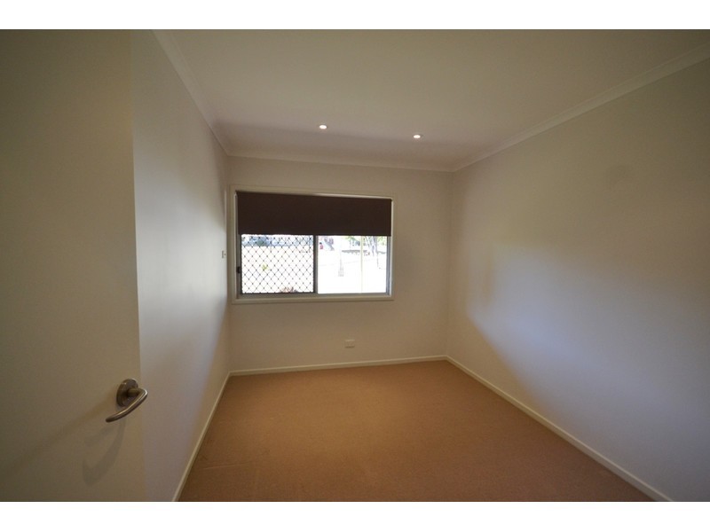 20 Banks Cres, Wynnum West QLD 4178