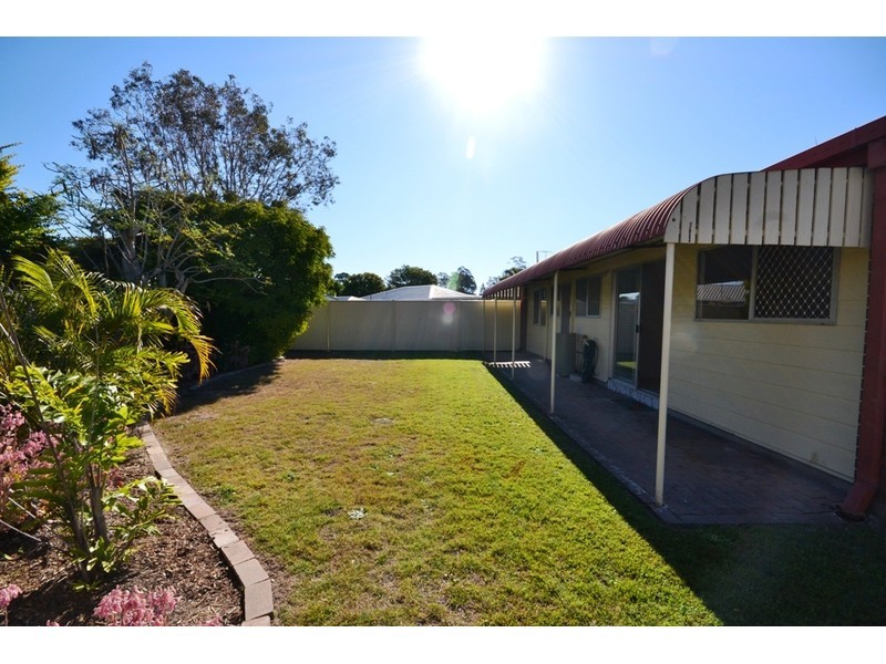 20 Banks Cres, Wynnum West QLD 4178