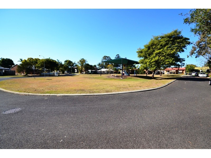 20 Banks Cres, Wynnum West QLD 4178