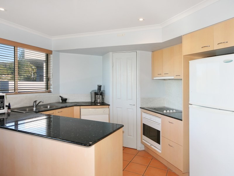6/15 Andrew St, Point Arkwright QLD 4573