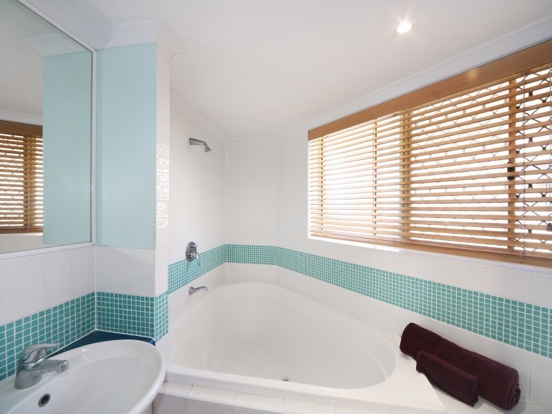 6/15 Andrew St, Point Arkwright QLD 4573