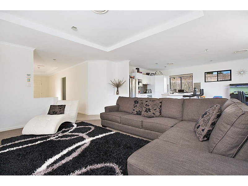6 Adare Close, Peregian Springs QLD 4573