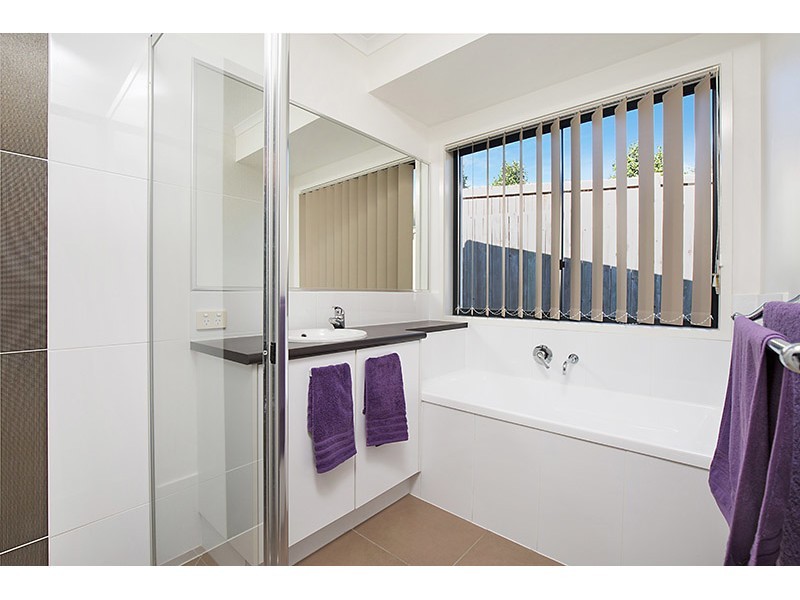 6 Adare Close, Peregian Springs QLD 4573