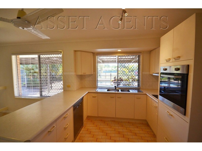 22 Minden Cres, Helensvale QLD 4212