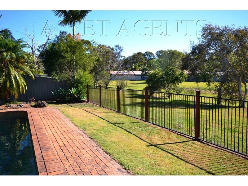 22 Minden Cres, Helensvale QLD 4212