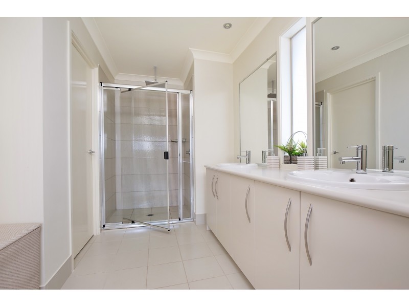 134 The Avenue, Peregian Springs QLD 4573