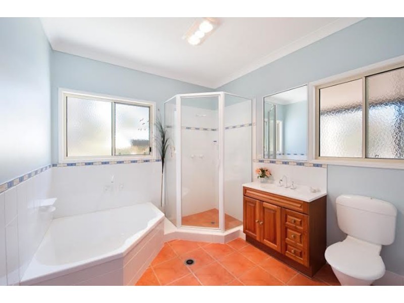 2 Dalkeith Street, Nanango QLD 4615