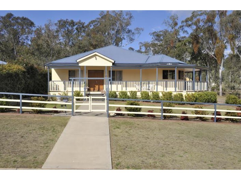 2 Dalkeith Street, Nanango QLD 4615