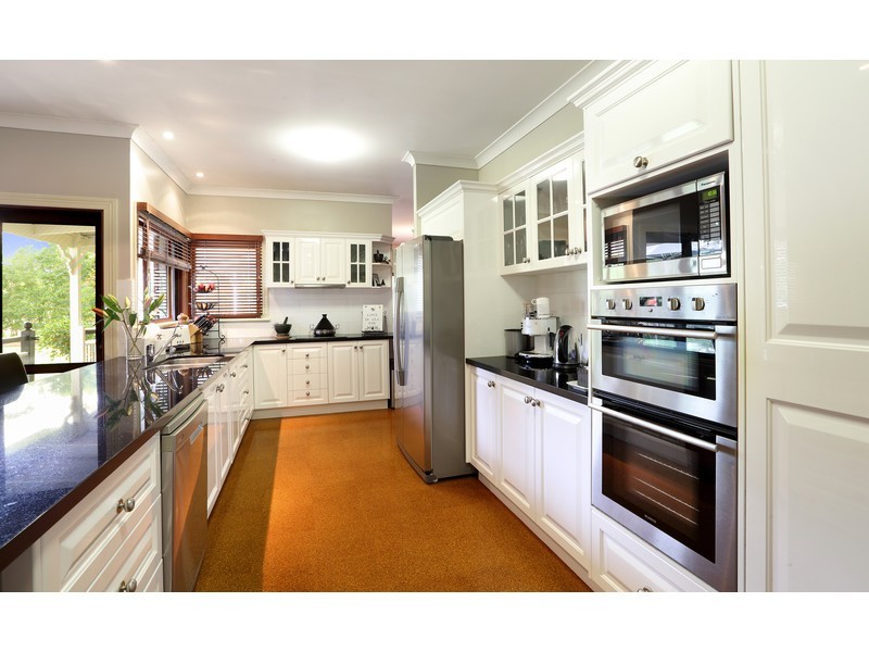 30 Shady Grove, Tanawha QLD 4556