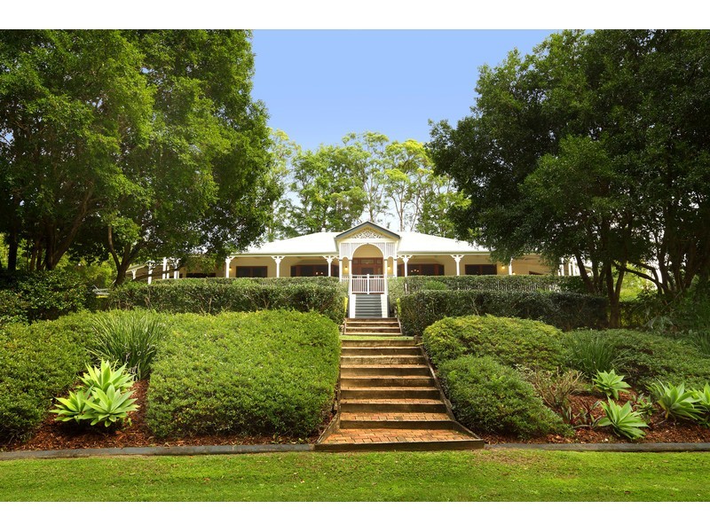 30 Shady Grove, Tanawha QLD 4556