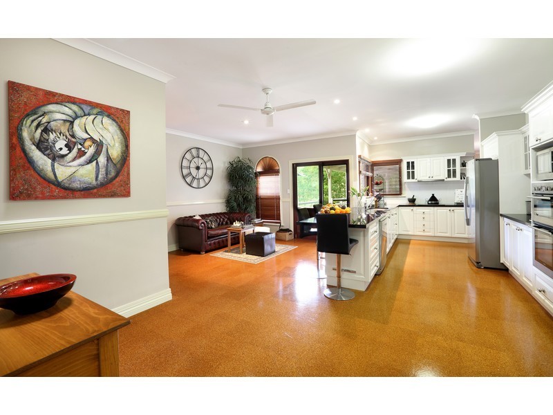 30 Shady Grove, Tanawha QLD 4556