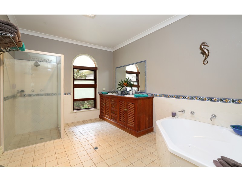 30 Shady Grove, Tanawha QLD 4556