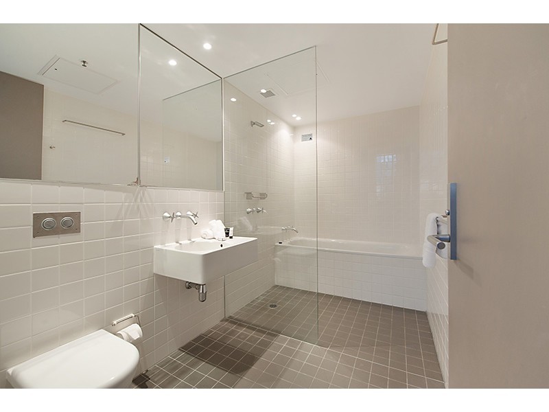 1301/159 Old Burleigh Rd, Broadbeach QLD 4218