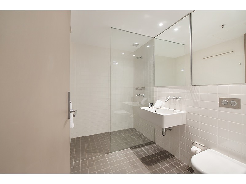1301/159 Old Burleigh Rd, Broadbeach QLD 4218