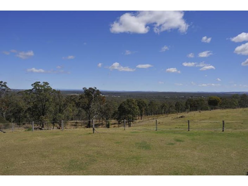 63 Hicken Way, Nanango QLD 4615