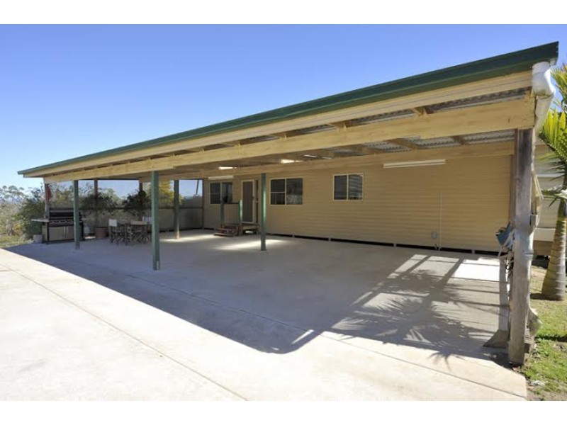 63 Hicken Way, Nanango QLD 4615