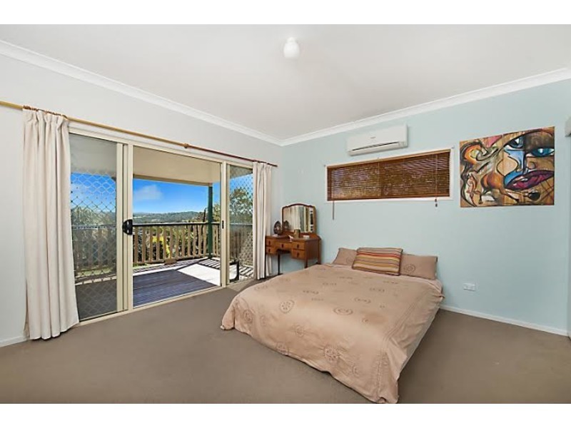 63 Hicken Way, Nanango QLD 4615