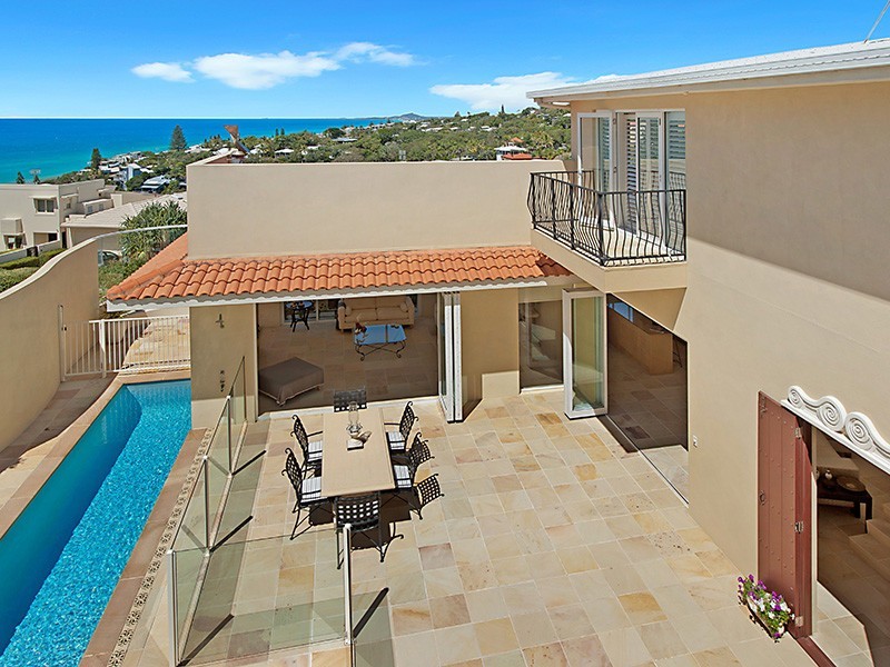 6 Kiamba Ct, Sunshine Beach QLD 4567
