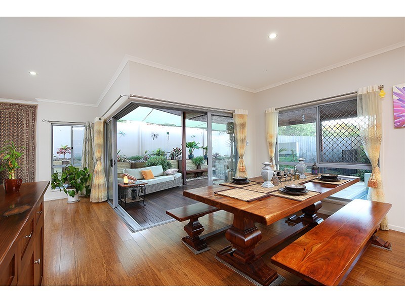 18 Honeyeater Crescent, Peregian Springs QLD 4573