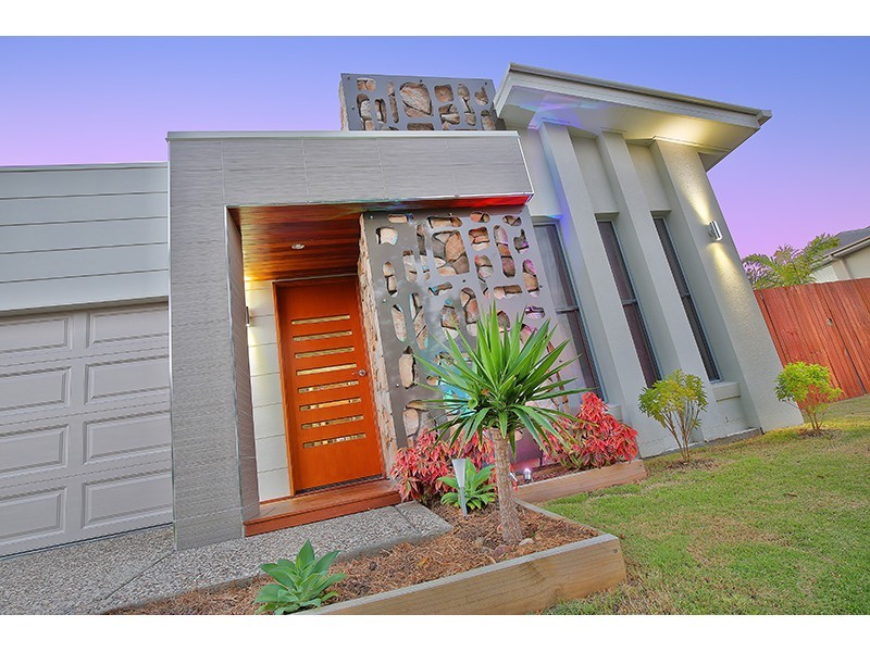 18 Honeyeater Crescent, Peregian Springs QLD 4573