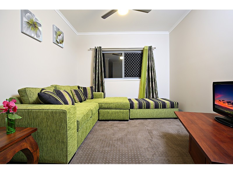 18 Honeyeater Crescent, Peregian Springs QLD 4573