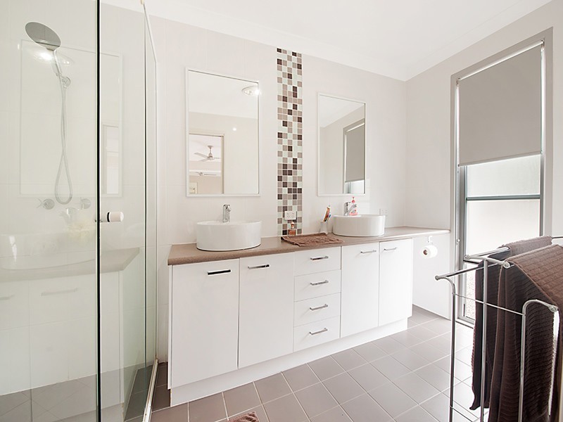 26 St Helena Street, Little Mountain QLD 4551