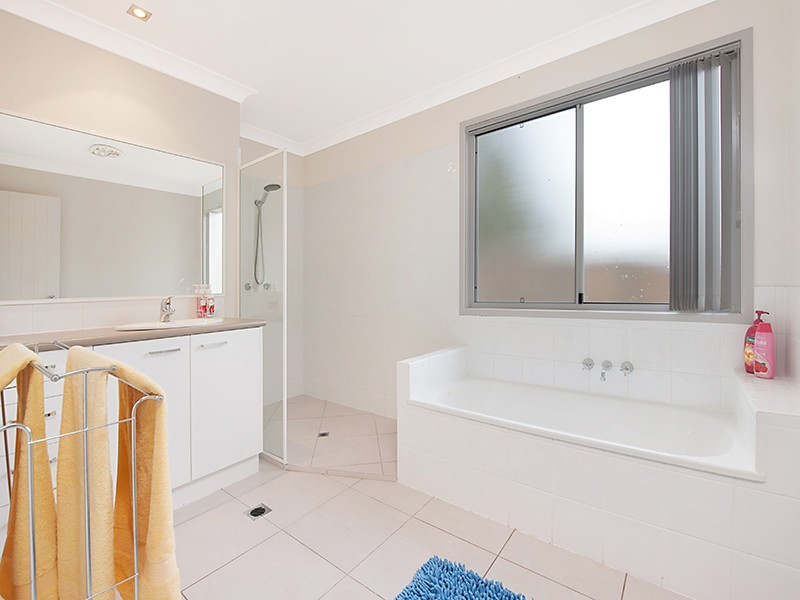 26 St Helena Street, Little Mountain QLD 4551