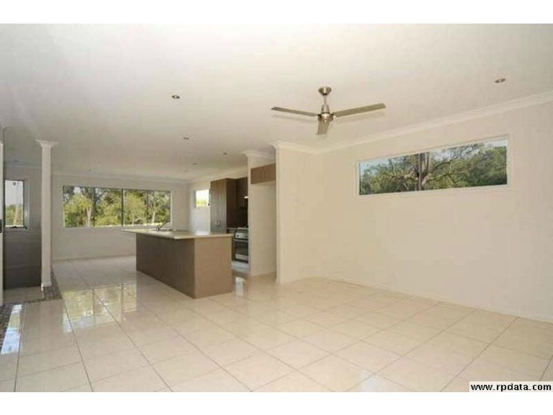 21 Dunk Place, Little Mountain QLD 4551