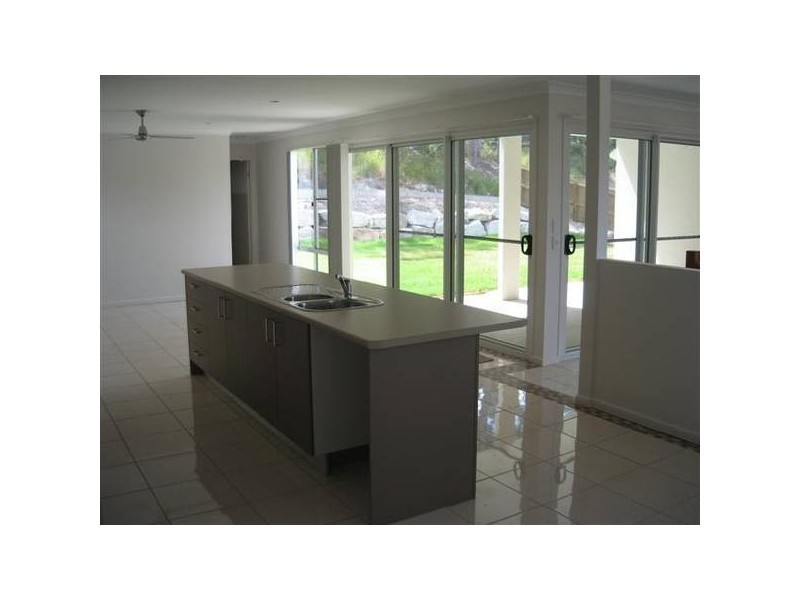 21 Dunk Place, Little Mountain QLD 4551