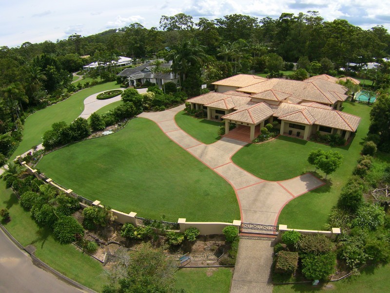 8 Shady Grove, Tanawha QLD 4556