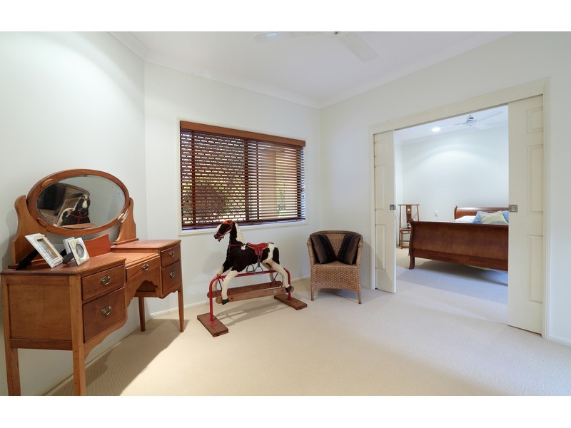 8 Shady Grove, Tanawha QLD 4556