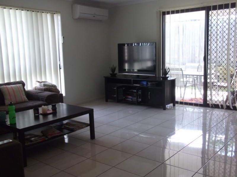 8 Sandhurst Crescent, Peregian Springs QLD 4573