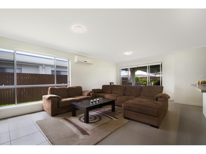 10 Oakbridge Way, Peregian Springs QLD 4573