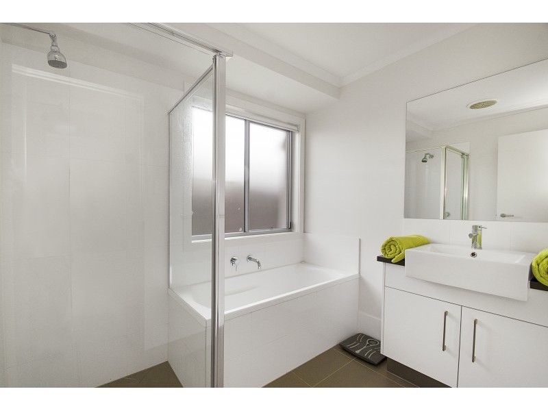 10 Oakbridge Way, Peregian Springs QLD 4573