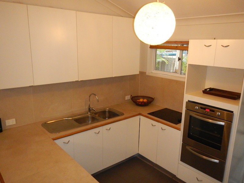 188 Centenary Heights Rd, Coolum Beach QLD 4573