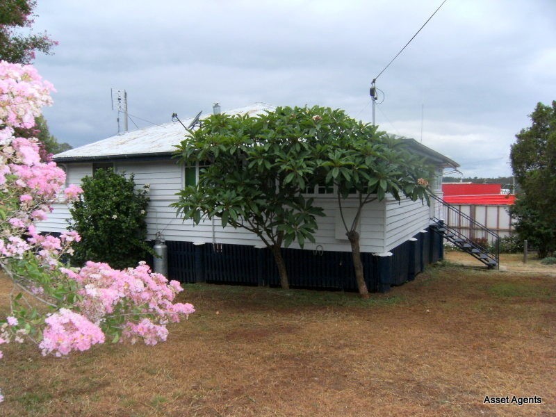 6 Toomey St, Yarraman QLD 4614