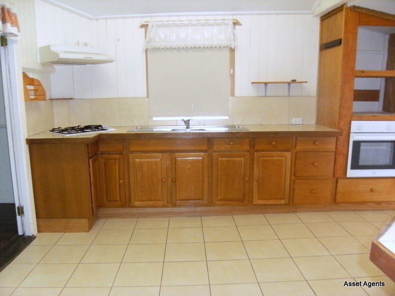 6 Toomey St, Yarraman QLD 4614