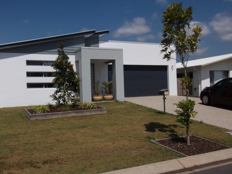 14 Oakbridge Way, Peregian Springs QLD 4573