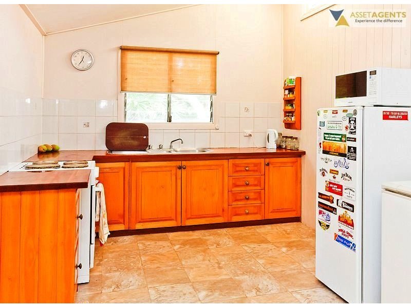 874 Mcintosh Creek Rd, Calico Creek QLD 4570