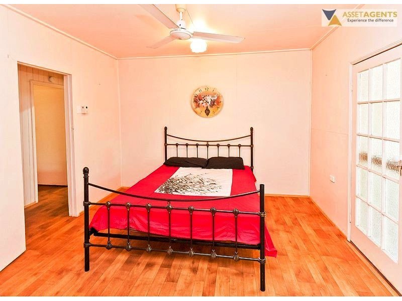 874 Mcintosh Creek Rd, Calico Creek QLD 4570