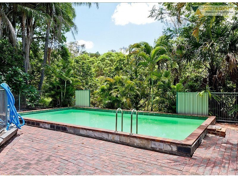 874 Mcintosh Creek Rd, Calico Creek QLD 4570