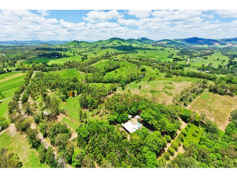 874 Mcintosh Creek Rd, Calico Creek QLD 4570