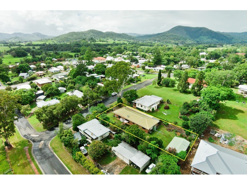 27 Anne Street, Kenilworth QLD 4574