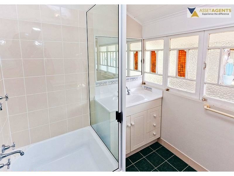 559 Rocks Road, Pie Creek QLD 4570