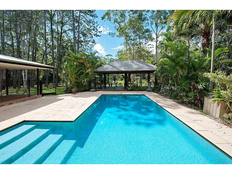 53 Rainforest Rd, Chevallum QLD 4555