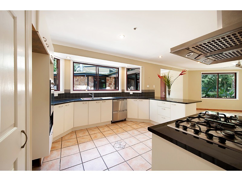 53 Rainforest Rd, Chevallum QLD 4555